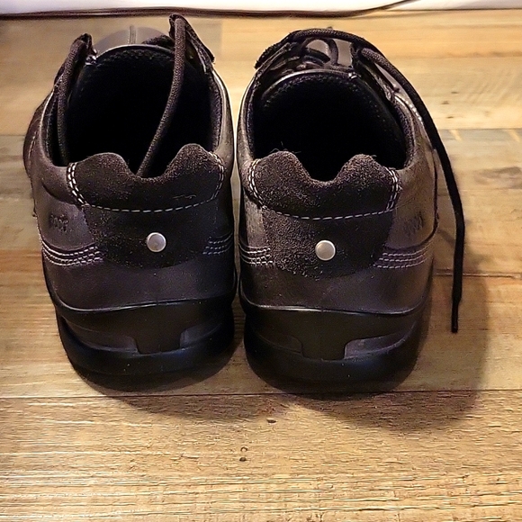 ECCO Women's Leather Oxford Shoes - Picture 5 of 10